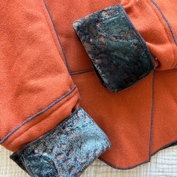 Gloria Walsh Wool Art Coat - Picture 5 of 5